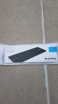 Broil king grids new in boxes