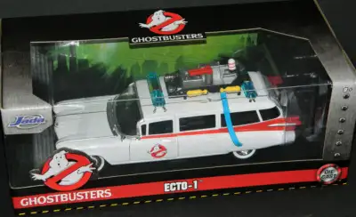 Jada Hollywood 1/24 scale Ghostbusters Ecto-1 1959 Cadillac ambulance diecast new sealed, $100. Meas...