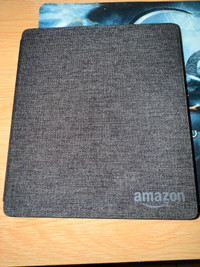 Amazon Kindle Oasis 32gb with WiFi and Cellular