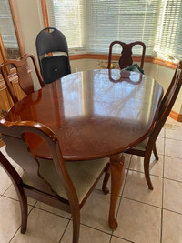 DINING TABLE WITH CHAIRS!