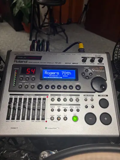 ROLAND TDW-20 EXPANDED DRUM MODULE, View more