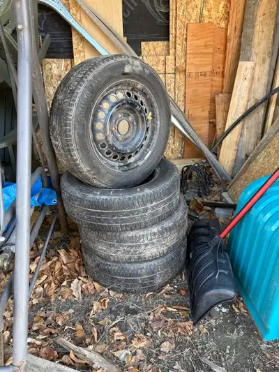 4 All season tires on rims 195 65 R15. Bolt pattern is 5x 114.3