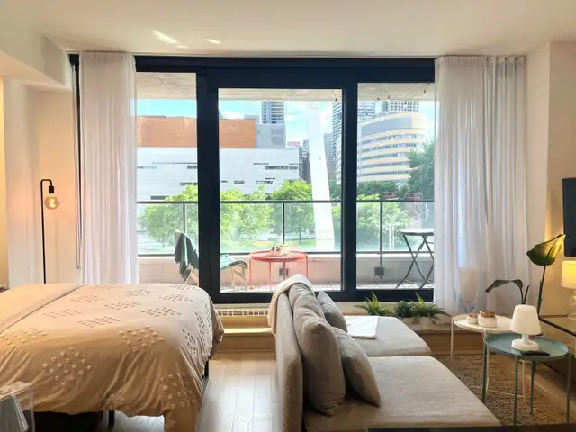 Studio apartment for rent downtown Place des Arts – January 2027