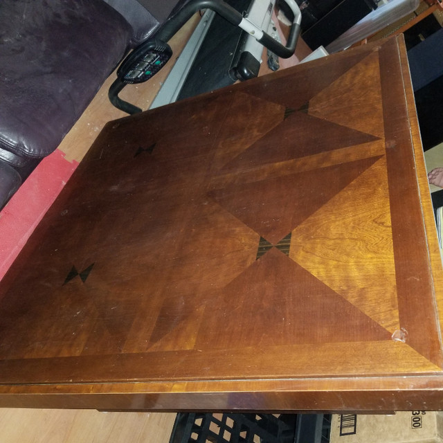 HENREDON COFFEE TABLE in Coffee Tables in Markham / York Region