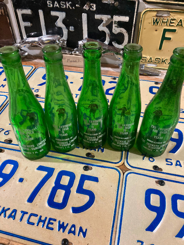 Vintage pop bottles in Arts & Collectibles in Prince Albert - Image 2