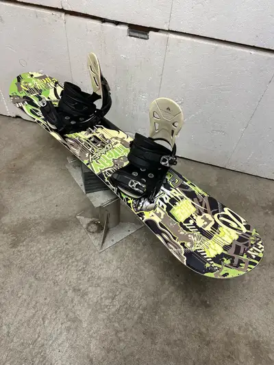 Firefly kids snowboard 125 cm with Firefly jr bindings, View more