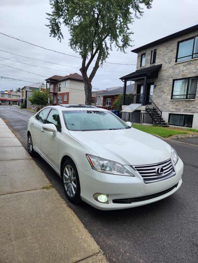 2011 Lexus Es350 — photo 2
