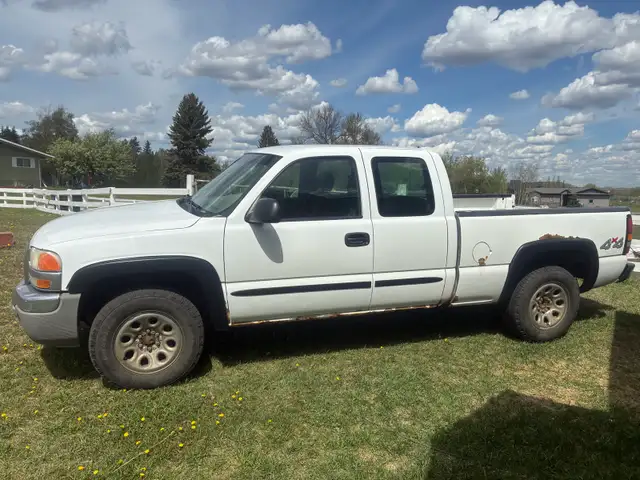 2005 GMC Sierra 511269214345635842