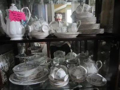 Royal Albert SILVER MAPLE fine bone china set for 4, View more