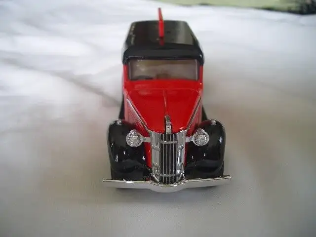 Coca Cola Matchbox 1937 GMC Van  NIB in Arts & Collectibles in City of Toronto - Image 4