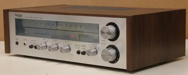 Vintage (1978) Technics (Panasonic) SA 80 Receiver in Stereo Systems & Home Theatre in St. Catharines - Image 3