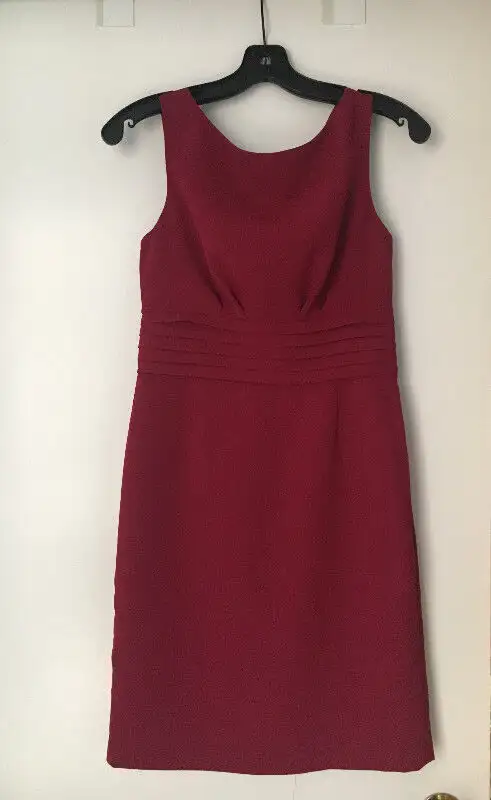 Banana Republic Dress - size 2 in Wedding in Ottawa - Image 2