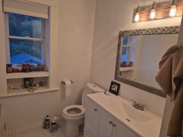 Rooms/ house for rent in Room Rentals & Roommates in Owen Sound - Image 3