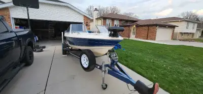 17' Starcraft Bowrider 1992 Euro 171 fish and ski Boat. Has 3.0 L Mercruiser inboard motor. Lots of...