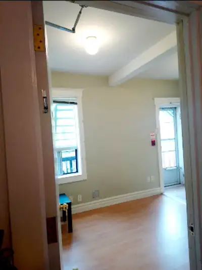 nice unfurnishedRoom shared house near Subway