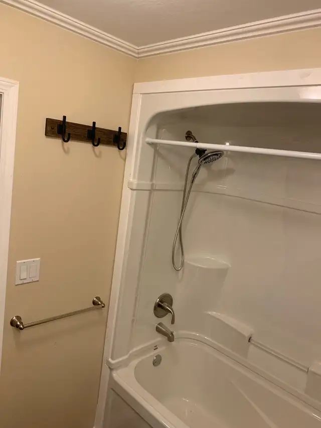 3 Bedroom basement 2 bathroom suite for rent in porter creek in Long Term Rentals in Whitehorse - Image 7