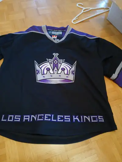 Reebok NHL Los Angeles Kings #23 Dustin Brown hockey jersey, View more