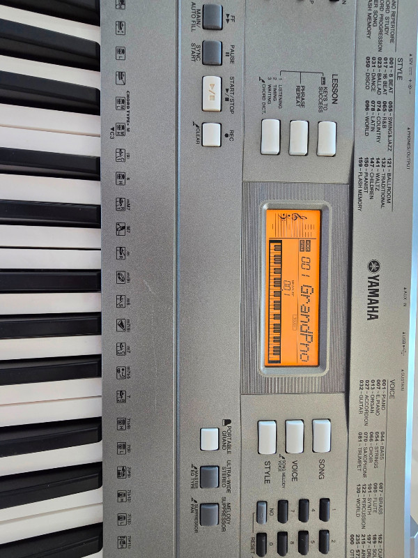 SOLD - Yamaha PSR-E353 61-Key Portable Keyboard in Pianos & Keyboards in Dartmouth - Image 2