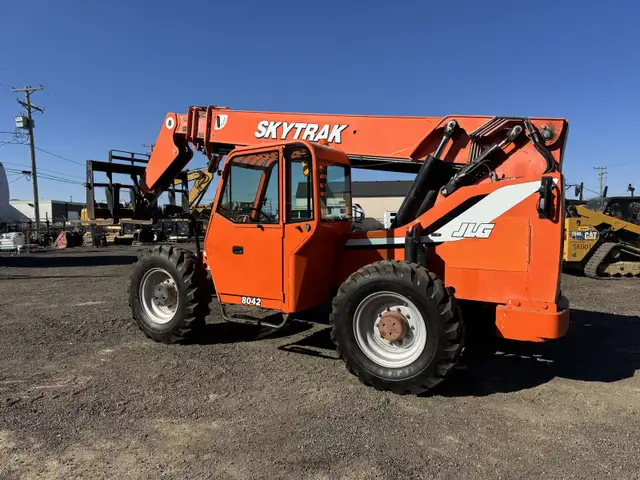 2006 JLG Skytrack 8042 in Heavy Equipment in Saskatoon - Image 3