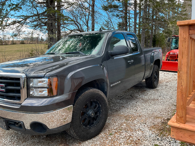 GMC Sierra in Cars & Trucks in Saint John