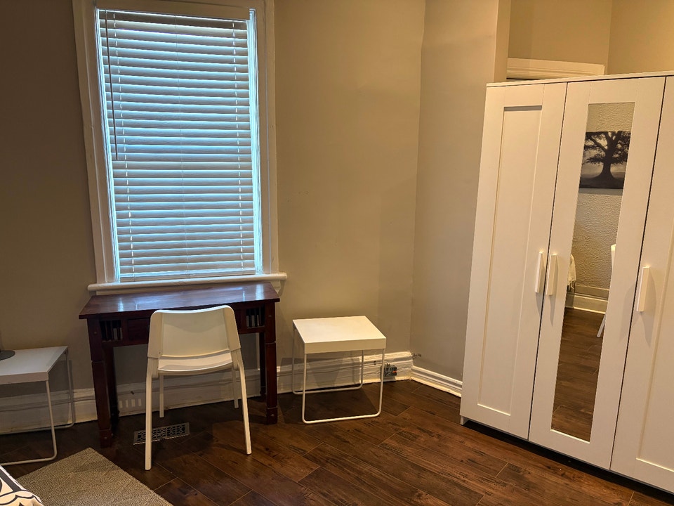 BRIGHT AND CLEAN BACHELOR APARTMENT FOR RENT 5