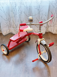 Radio Flyer classic res dual deck tricycle 
