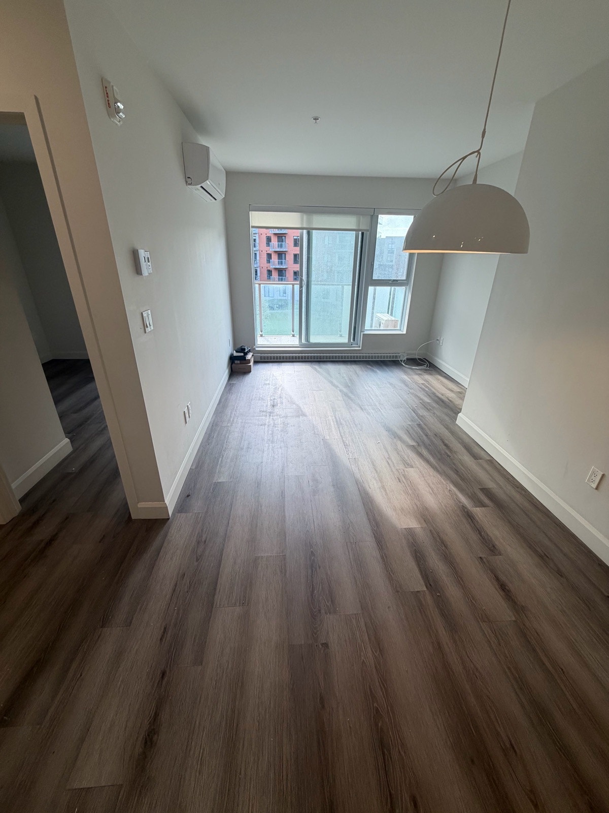 305 Rue Crevier — photo 2