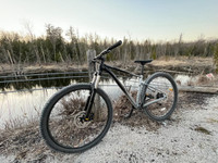 Mountain Bike - Cannondale Trail SE 4 2022 Model (Frame Size M)