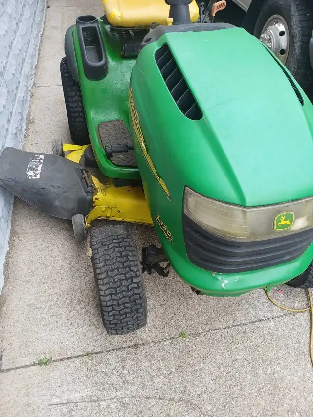 riding mower | Lawnmowers & Leaf Blowers | Sarnia | Free local ...