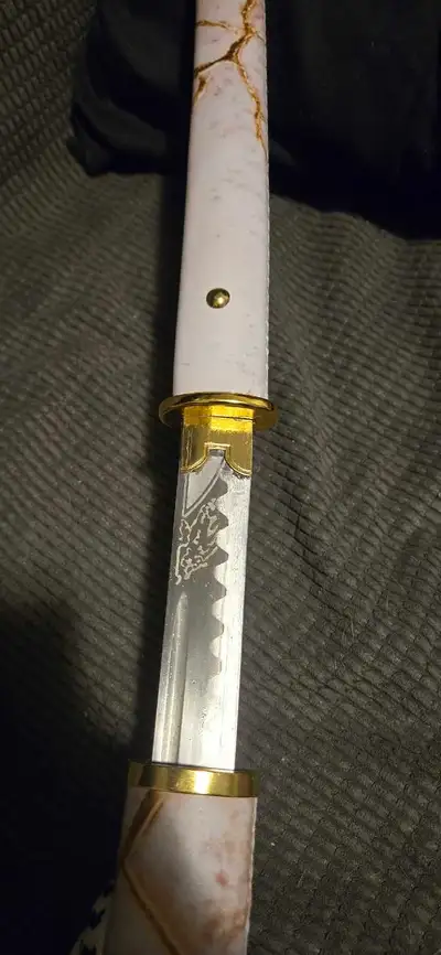 Replica Katana with White Marble & Gold Kintsugi Leather, View more