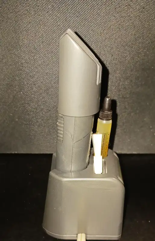 Conair modèle: HT-160, 1,5 VDC. Tondeuse sans fil pour le visage in Other in Laval / North Shore - Image 3