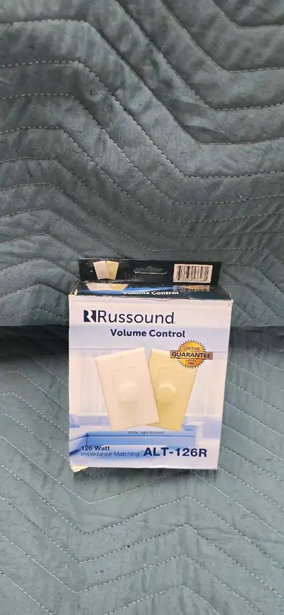 Brand new old stock. This Russound ALT-126R is a impedance matching volume control, rated at 120 wat...