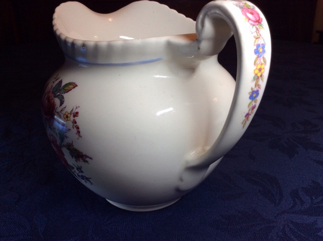 Ceramic Floral CREAMER/PITCHER/GRAVY BOAT/VASE- Johnson Bros-NEW in Arts & Collectibles in City of Toronto - Image 2