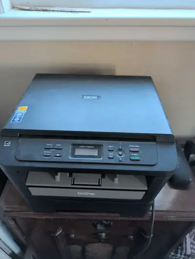Multi funtion laser printer / scanner - brother DCP -7060D, View more