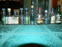18 Mini liquor bottles