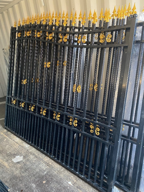 Iron fence on sale Decks & Fences Ottawa Kijiji