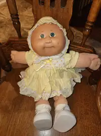 Mint condition cabbage patch kid 1980s