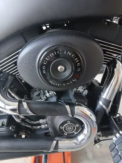 2005 Night Train custom. Bike is in amazing clean condition. Nothing left to do to this bike. * New...