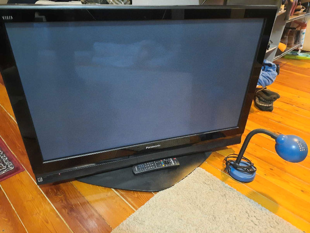 41" Panasonic HD plasma TV - perfect for N64, XBox, NES in General Electronics in Guelph