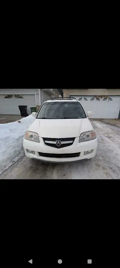 White 4 door SUV AWD 3.5L V6. 187611kms. 1 owner. No accidents. 7 seater 4WD Heated front seats Memo...