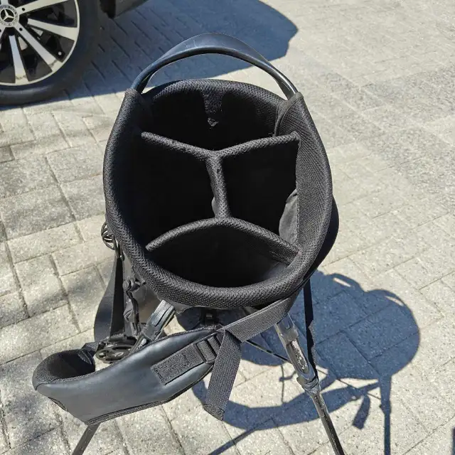 Gfore Transporter 2 golf bag502205652539156484
