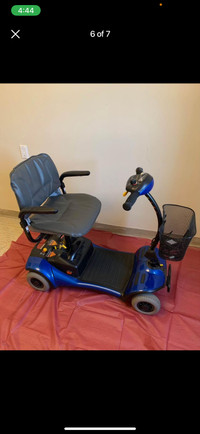 Newer go-go mobility scooter 750.00!