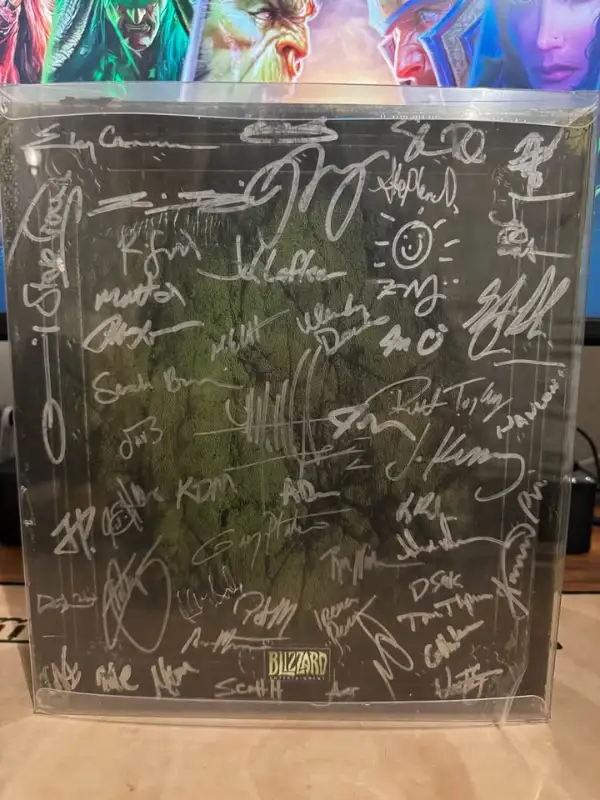 Signed Burning Crusade World of Warcraft Collector Edition in Arts & Collectibles in City of Toronto - Image 3
