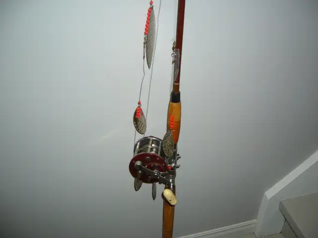 fishing rod and reel in Fishing, Camping & Outdoors in Sudbury - Image 2