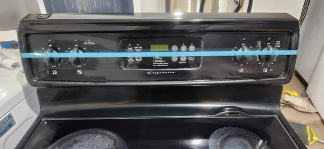 Frigidaire 30" black electric stove in Stoves, Ovens & Ranges in Hamilton