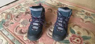 Women Mountain Warehouse Hiking Boots-size 8, View more