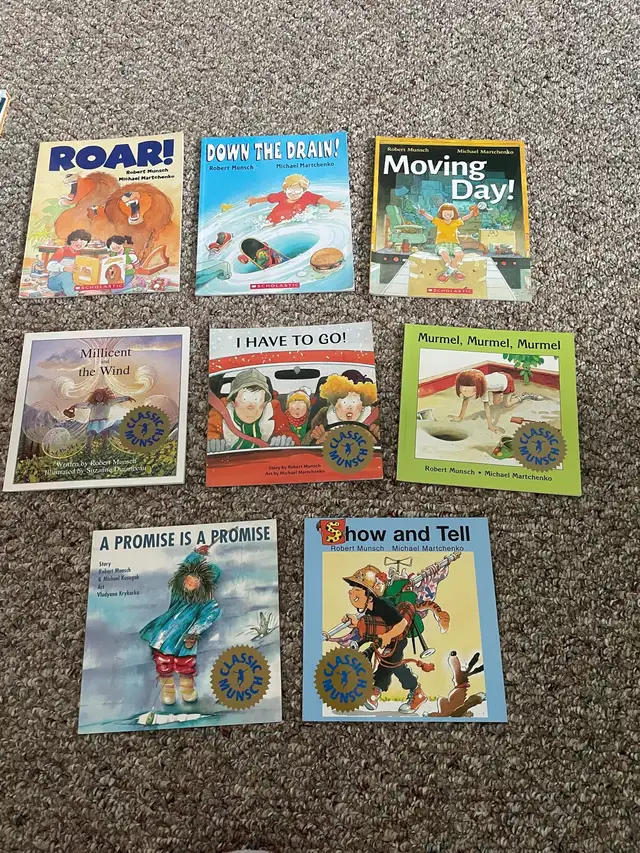 Robert Munsch Kids Book Set — 8 Books in Children & Young Adult in Kitchener / Waterloo - Image 2