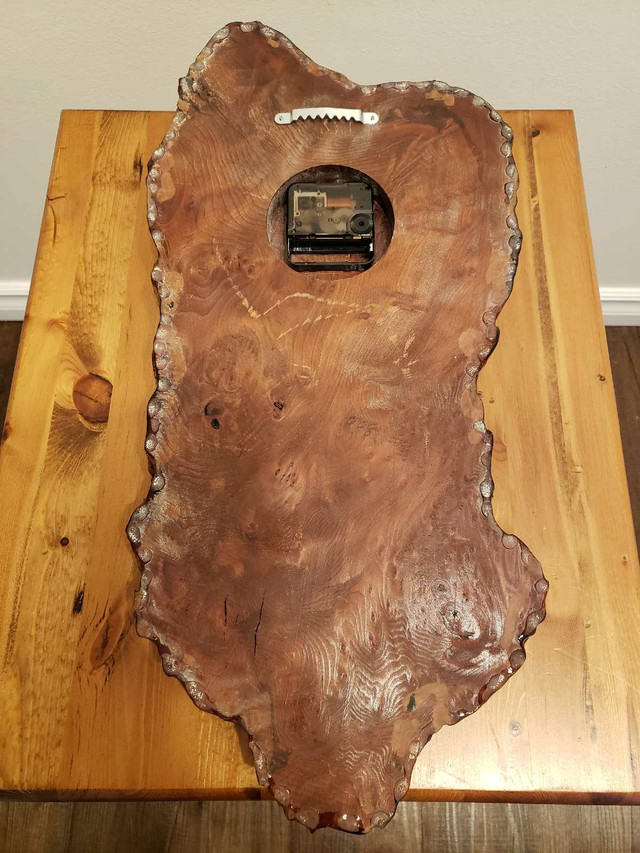Vintage Redwood Burl Slab Wall Clock  in Home Décor & Accents in Winnipeg - Image 3