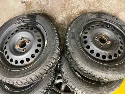 Come off a 2017 Nissan Micra. As new, less than 500 kilometres, Hankocks Bolt Pattern: 4x100mm Cente...