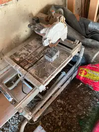 Rigid tile saw